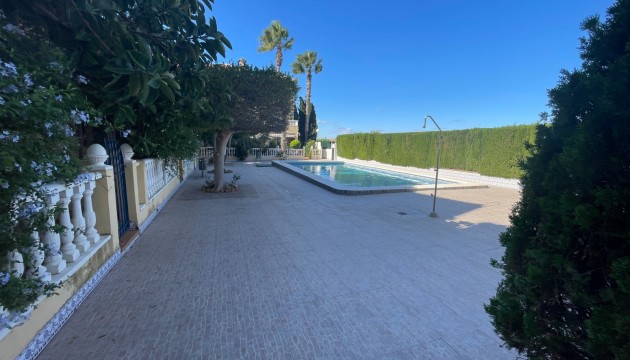 Reventa - Chalet Independiente - Guardamar del Segura