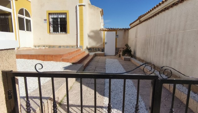 Begagnad - Bungalow - Orihuela Costa - Punta Prima
