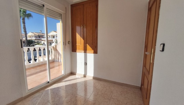 Begagnad - Bungalow - Orihuela Costa - Punta Prima