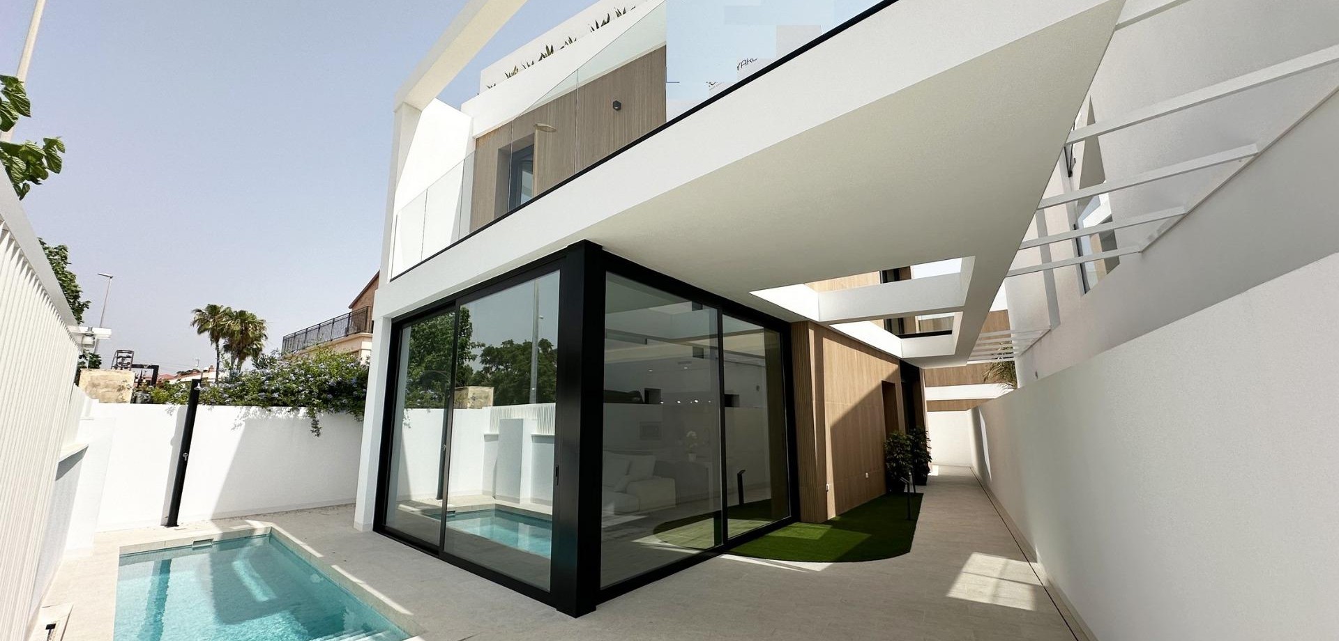 House in Torre de la Horadada - view 1