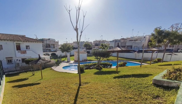 Begagnad - Bungalow - Torrevieja - Los Balcones - Los Altos del Edén