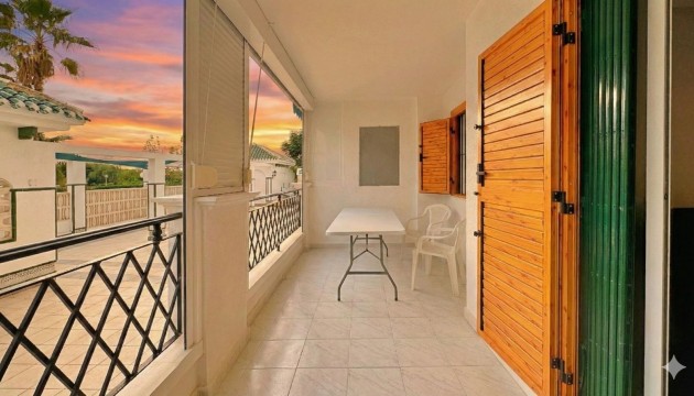 Resale - Apartment - Torrevieja - Torrelamata - La Mata