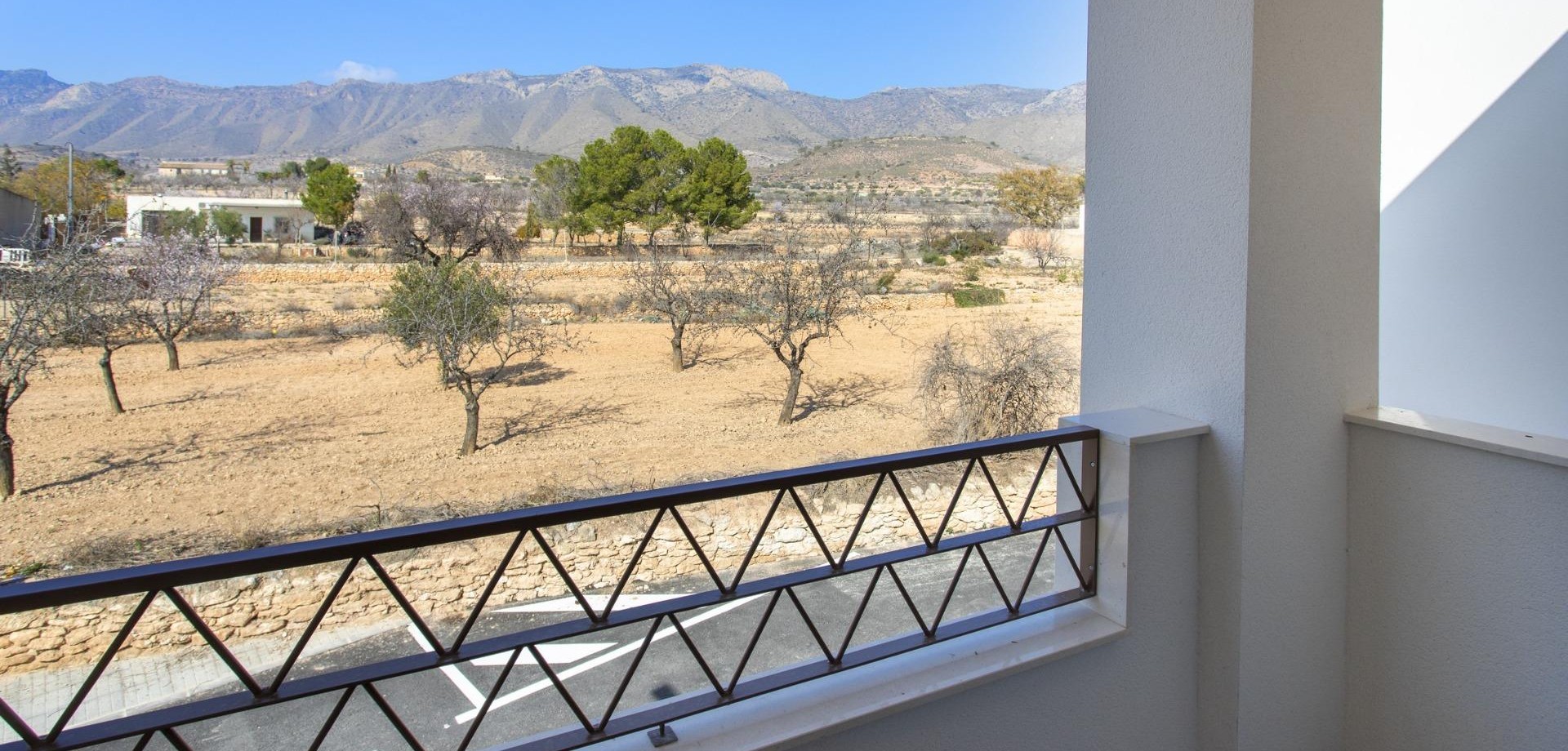 House in La Canalosa - Image 3