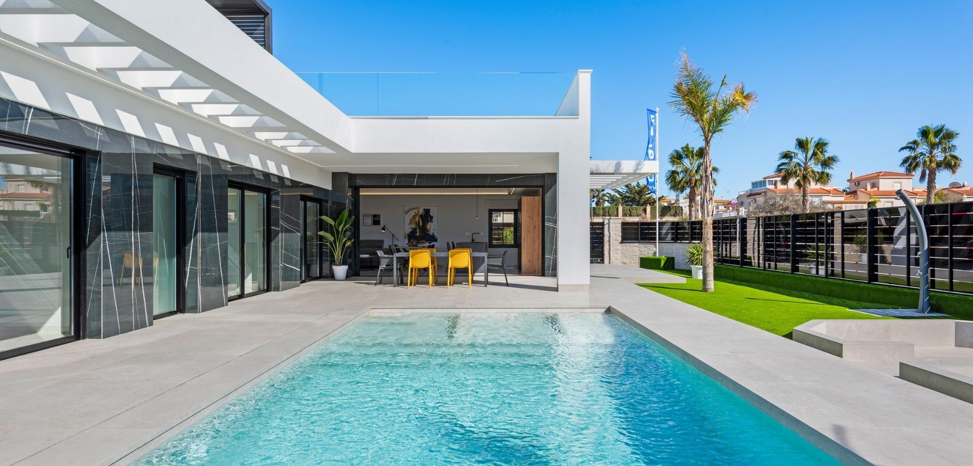 House in Algorfa - view 1