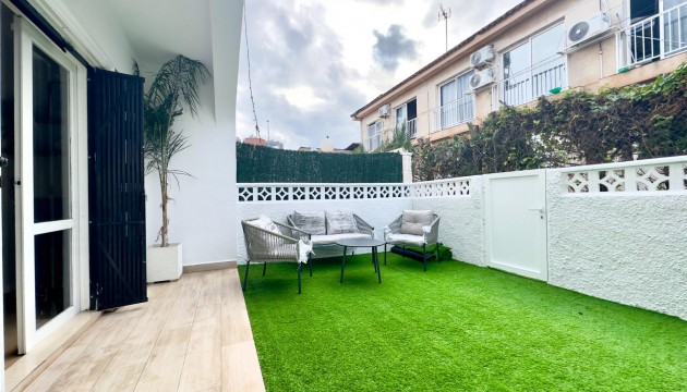 Resale - Apartment - Orihuela Costa - Cabo Roig