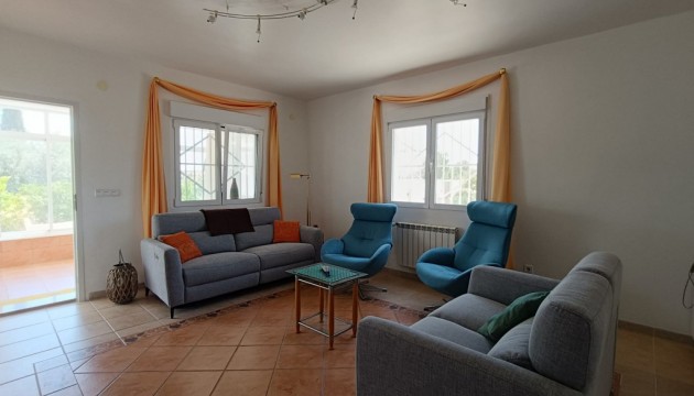 Begagnad - Landsbyggdshus - Albatera