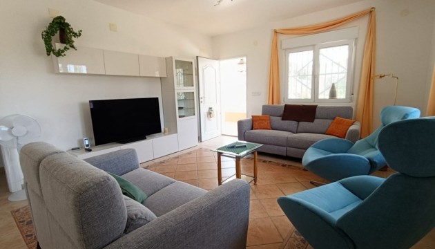 Begagnad - Landsbyggdshus - Albatera