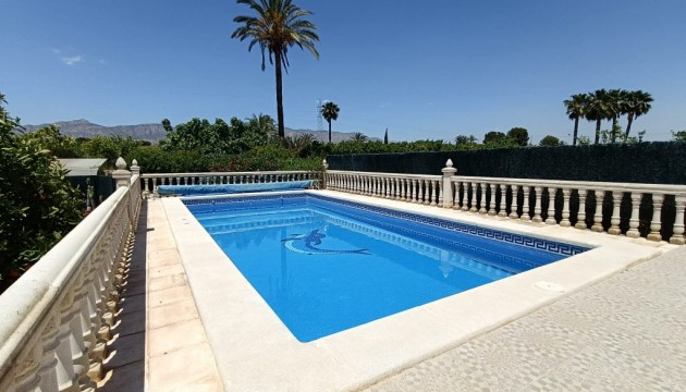 Begagnad - Landsbyggdshus - Albatera