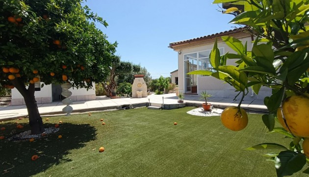 Begagnad - Landsbyggdshus - Albatera