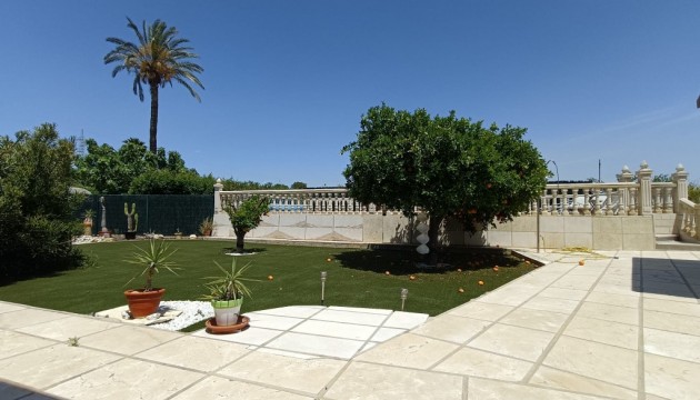 Begagnad - Landsbyggdshus - Albatera