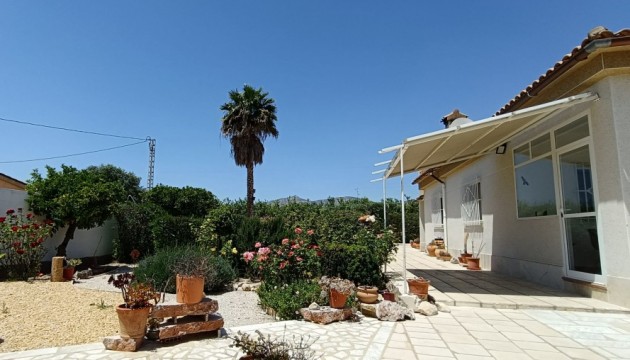 Begagnad - Landsbyggdshus - Albatera