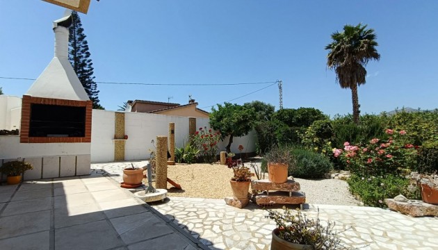 Begagnad - Landsbyggdshus - Albatera