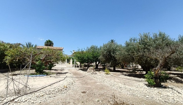 Begagnad - Landsbyggdshus - Albatera