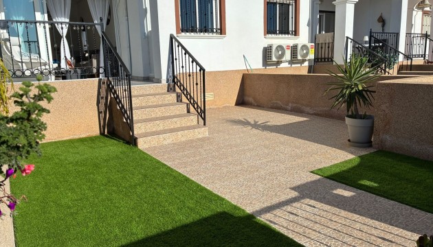 Resale - Apartment - Orihuela Costa - Punta Prima