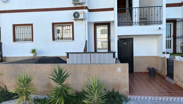 Resale - Apartment - Orihuela Costa - Punta Prima