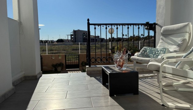 Resale - Apartment - Orihuela Costa - Punta Prima