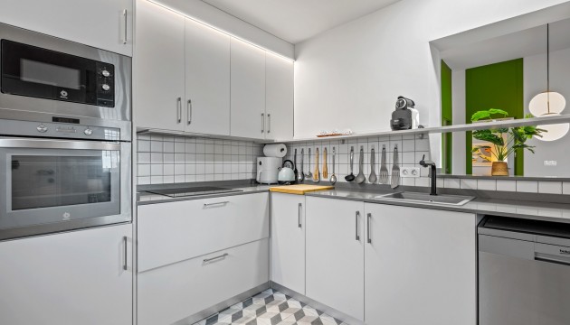 Перепродажа - отдельная вилла - Elche