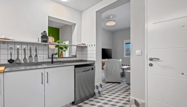 Перепродажа - отдельная вилла - Elche