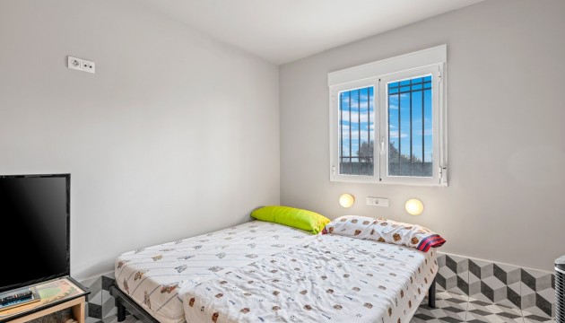 Перепродажа - отдельная вилла - Elche