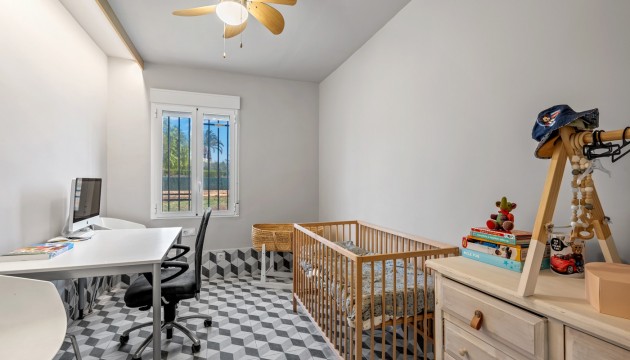 Перепродажа - отдельная вилла - Elche