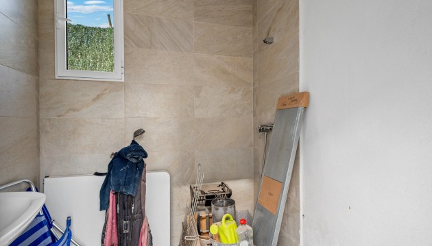 Перепродажа - отдельная вилла - Elche