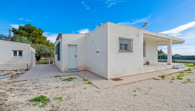 Перепродажа - отдельная вилла - Elche