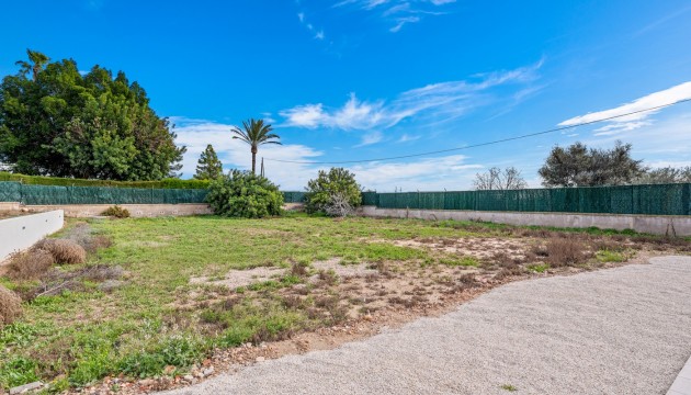 Перепродажа - отдельная вилла - Elche