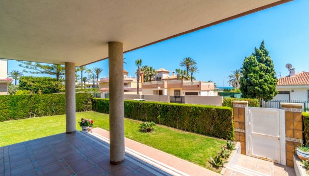 Resale - Detached Villa - Torrevieja - La Veleta