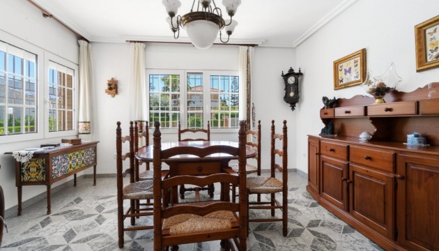 Resale - Detached Villa - Torrevieja - La Veleta