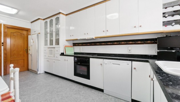 Resale - Detached Villa - Torrevieja - La Veleta