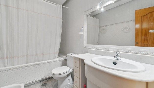 Resale - Detached Villa - Torrevieja - La Veleta