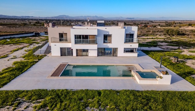 Перепродажа - отдельная вилла - La Marina