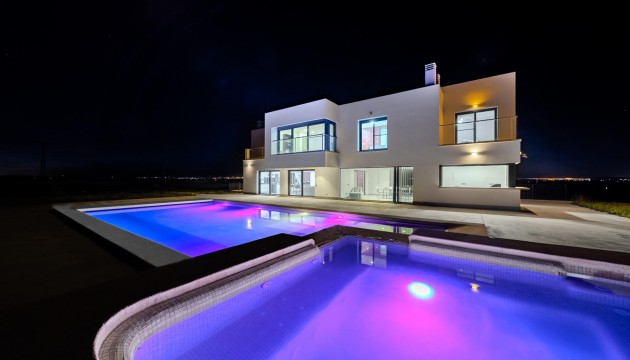 Перепродажа - отдельная вилла - La Marina