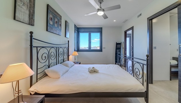 Перепродажа - отдельная вилла - La Marina