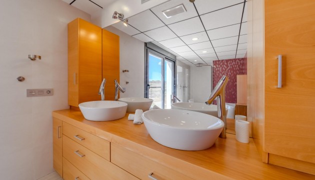 Перепродажа - отдельная вилла - La Marina