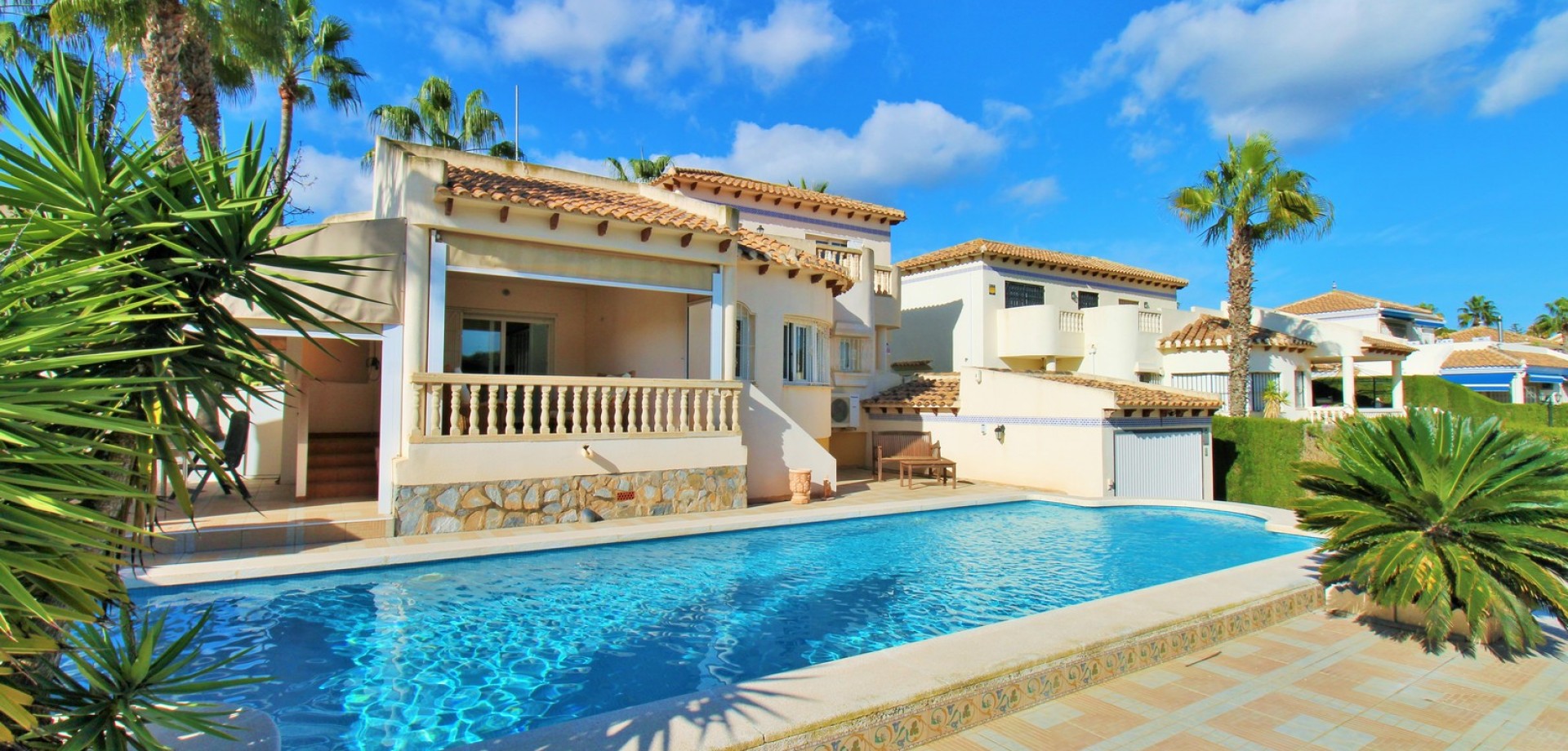 House in Dehesa de Campoamor - view 1