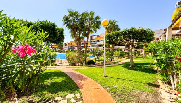 Resale - Apartment - Orihuela Costa - Playa Flamenca