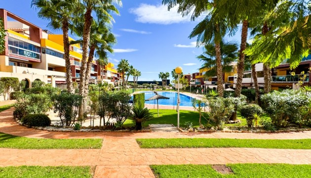 Resale - Apartment - Orihuela Costa - Playa Flamenca