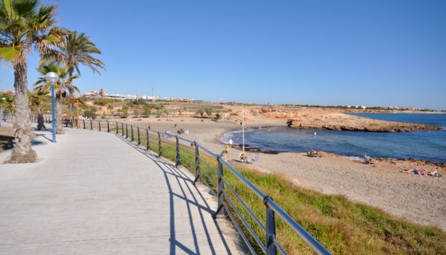 Resale - Apartment - Orihuela Costa - Playa Flamenca