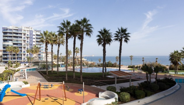 Resale - Apartment - Orihuela Costa - Punta Prima