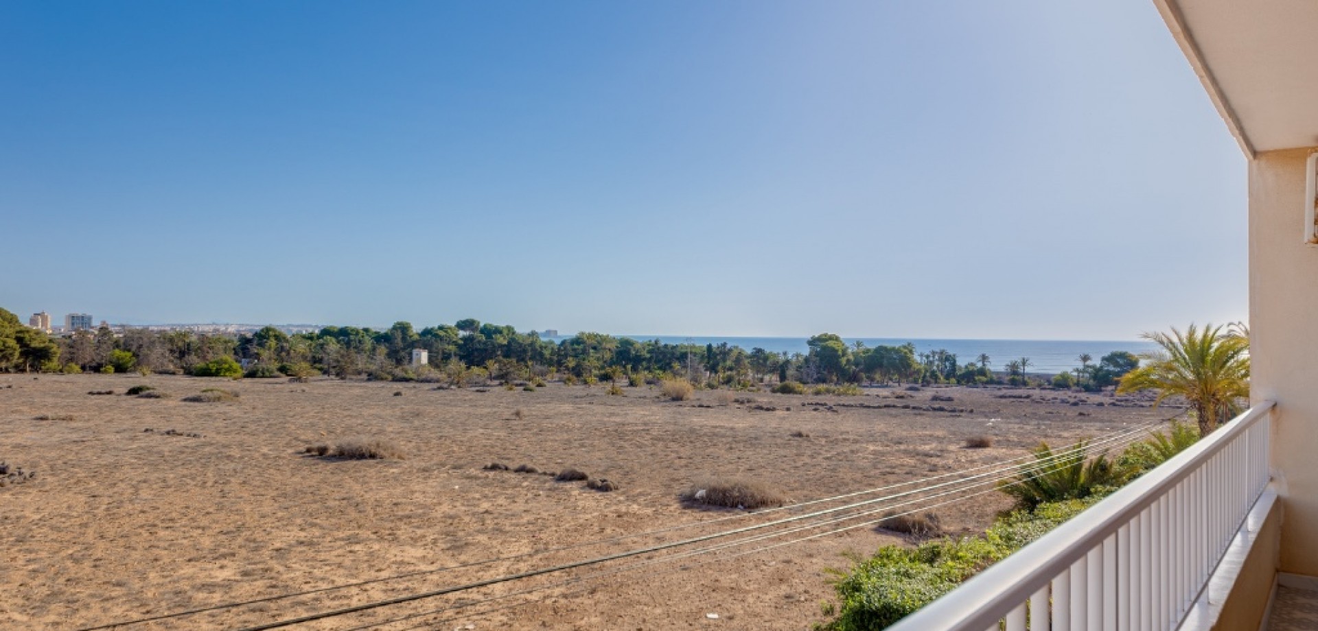 Apartment in Punta Prima - Image 3