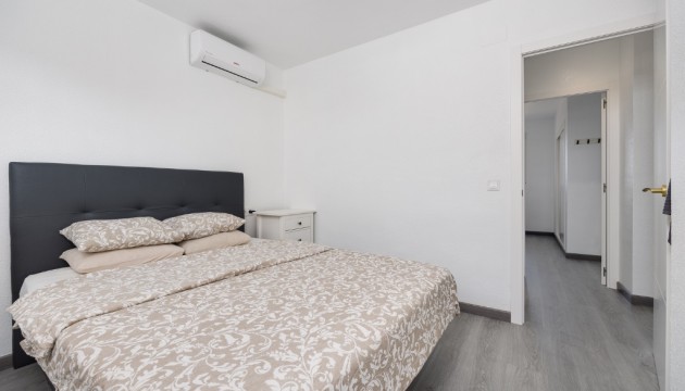Resale - Apartment - Orihuela Costa - Punta Prima