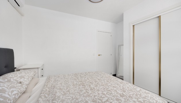 Resale - Apartment - Orihuela Costa - Punta Prima