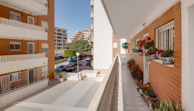 Resale - Apartment - Orihuela Costa - Punta Prima