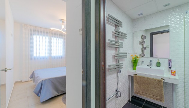 Resale - Apartment - Orihuela Costa - Punta Prima