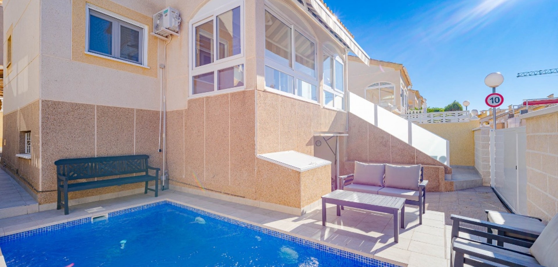 House in Residencia los Altos - Image 4