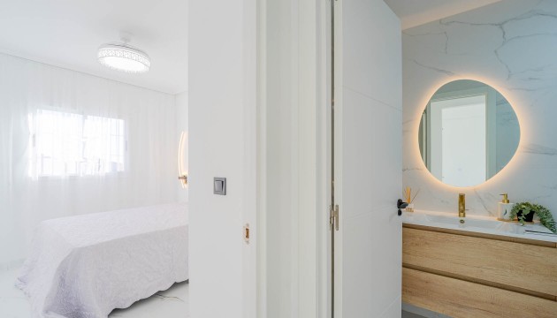 Resale - Apartment - Orihuela Costa - Playa Flamenca