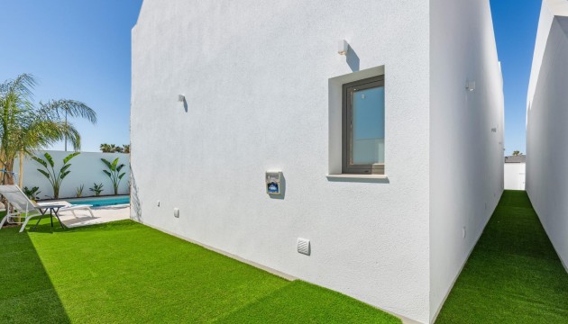 Nieuwbouw Woningen - Detached Villa - Los Alcazares
