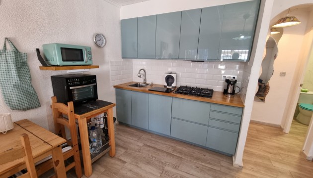 Resale - Apartment - Torrevieja - La Siesta