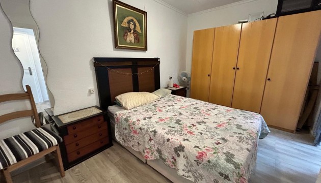 Resale - Apartment - Torrevieja - La Siesta